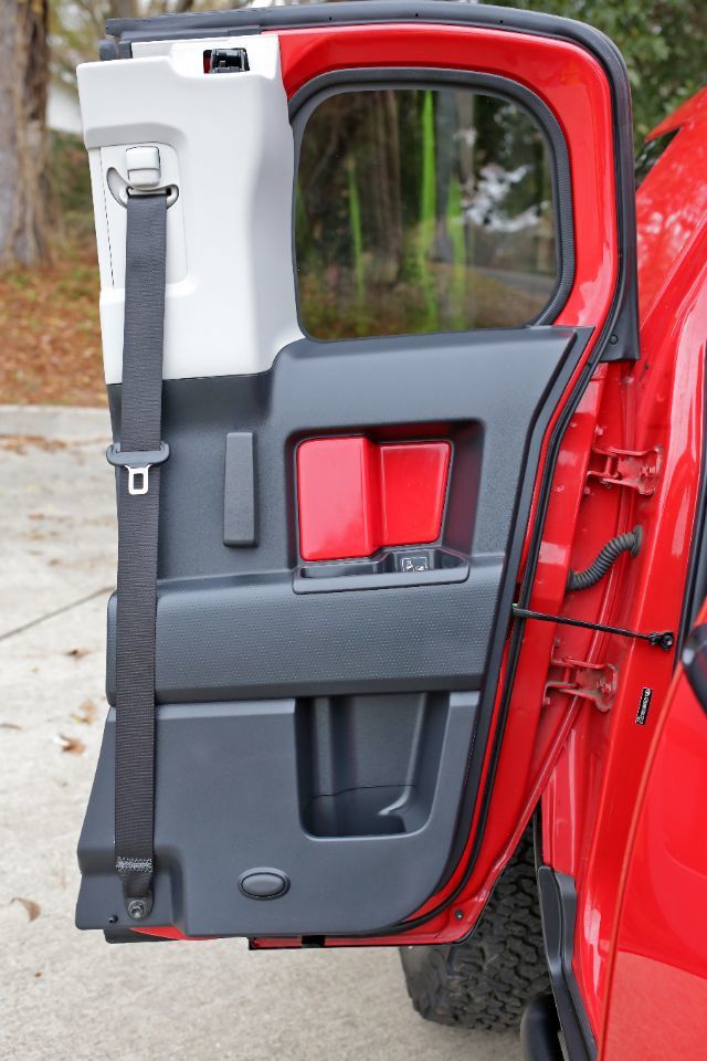 2012 Toyota FJ Cruiser TRD Trail Teams - 20502412 - 39