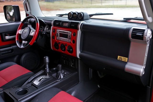 2012 Toyota FJ Cruiser TRD Trail Teams - 20502412 - 42