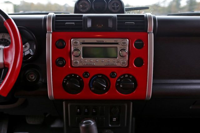 2012 Toyota FJ Cruiser TRD Trail Teams - 20502412 - 52