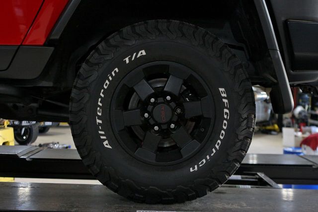 2012 Toyota FJ Cruiser TRD Trail Teams - 20502412 - 68