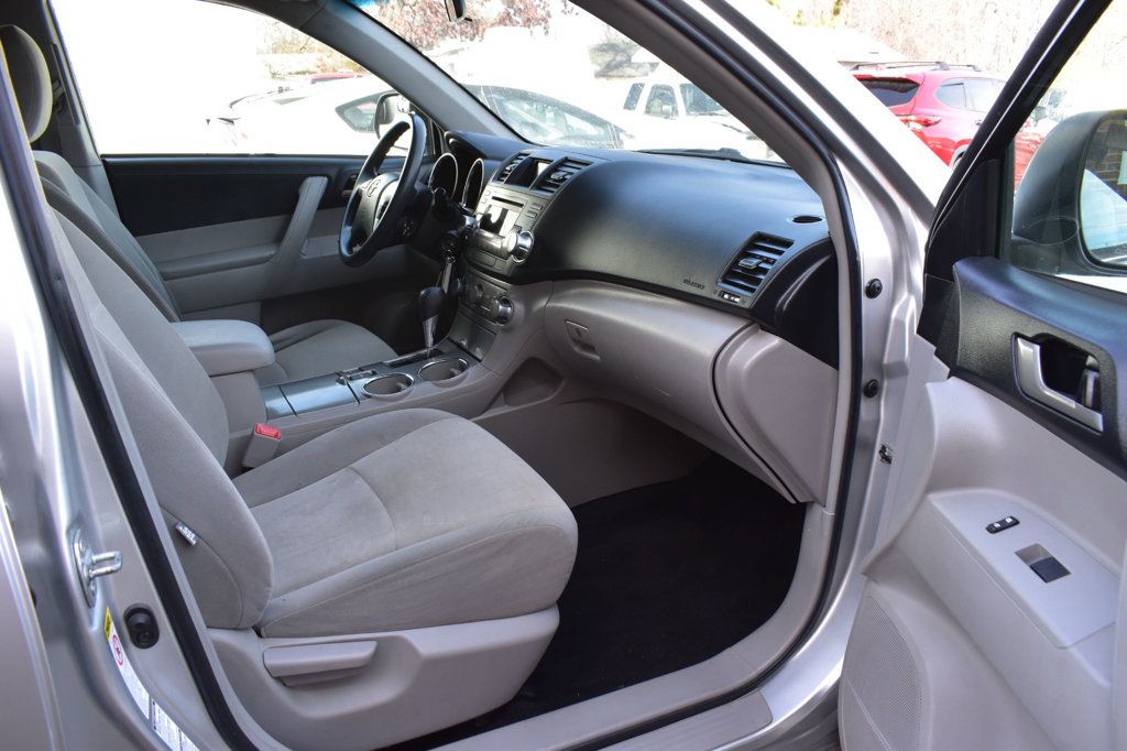2012 Toyota Highlander 4WD 4dr V6 - 22976438 - 16