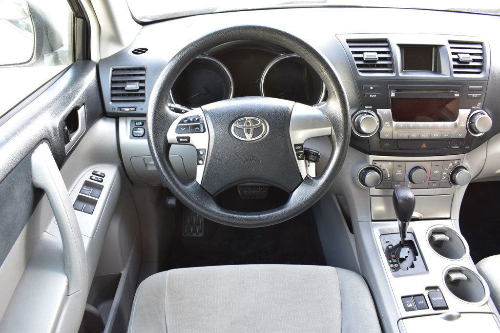 2012 Toyota Highlander 4WD 4dr V6 - 22976438 - 28