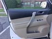 2012 Toyota Highlander 4WD 4dr V6 SE - 23036777 - 17