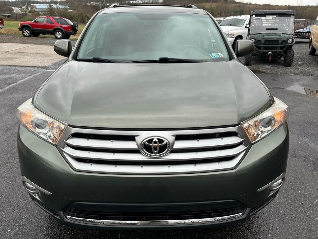 2012 Toyota Highlander 4wd Loaded with 3rd row seating - 22386508 - 2