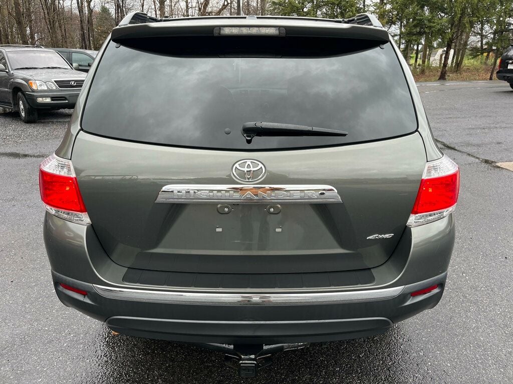 2012 Toyota Highlander 4wd Loaded with 3rd row seating - 22386508 - 3