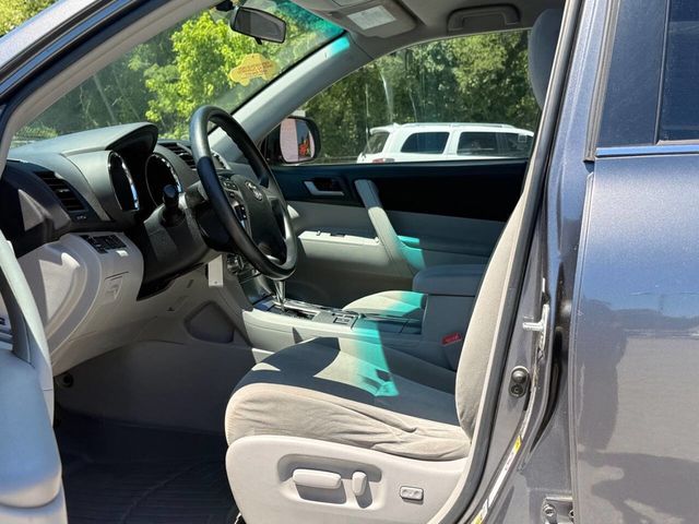 2012 Toyota Highlander Base 4dr SUV - 23027933 - 13