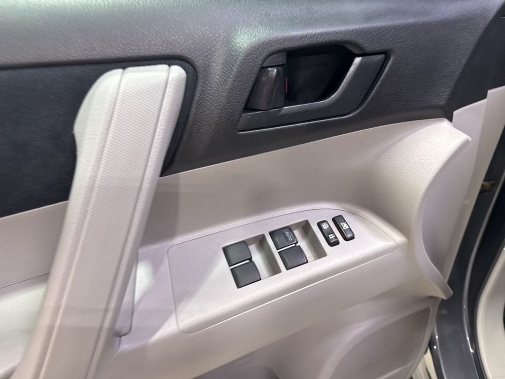 2012 Toyota Highlander Base Trim - 22995539 - 20
