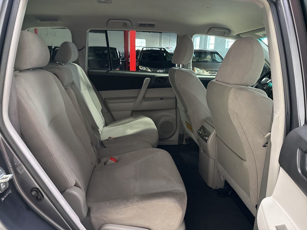 2012 Toyota Highlander Base Trim - 22995539 - 27
