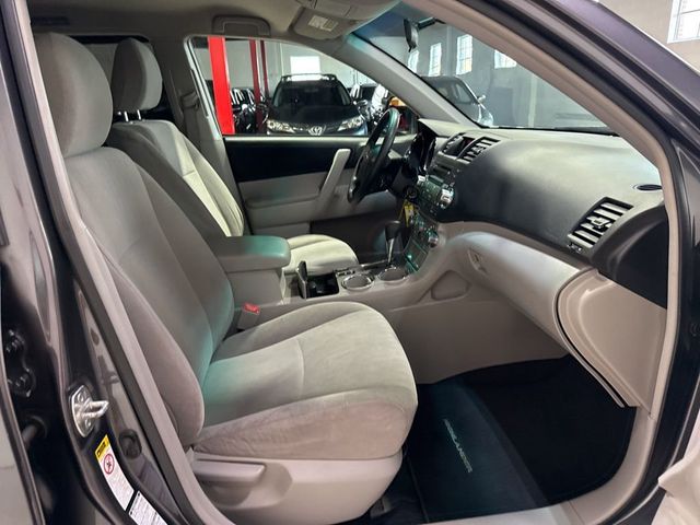 2012 Toyota Highlander Base Trim - 22995539 - 32