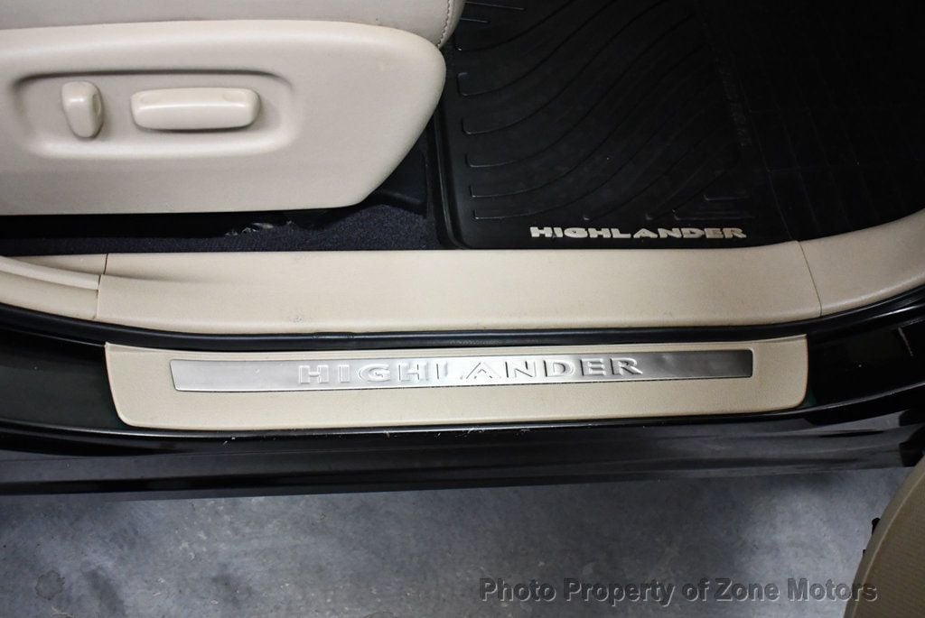 2012 Toyota Highlander Limited photo 15