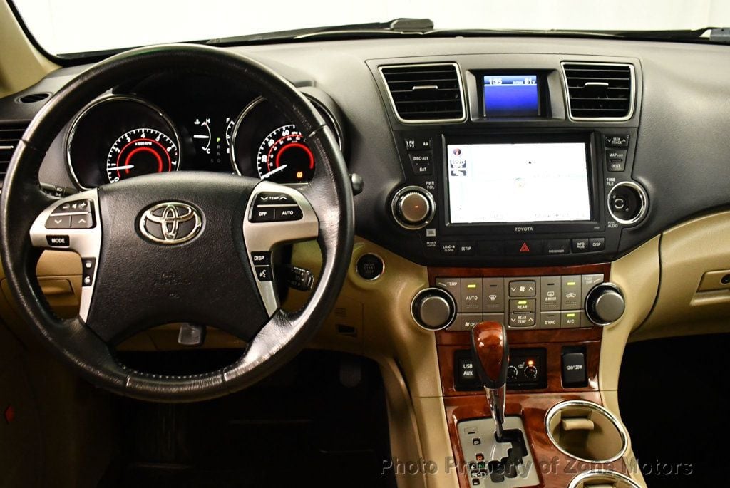 2012 Toyota Highlander Limited photo 32