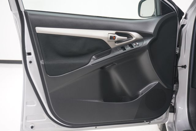 2012 Toyota Matrix 5dr Wagon Automatic S FWD - 22983424 - 11