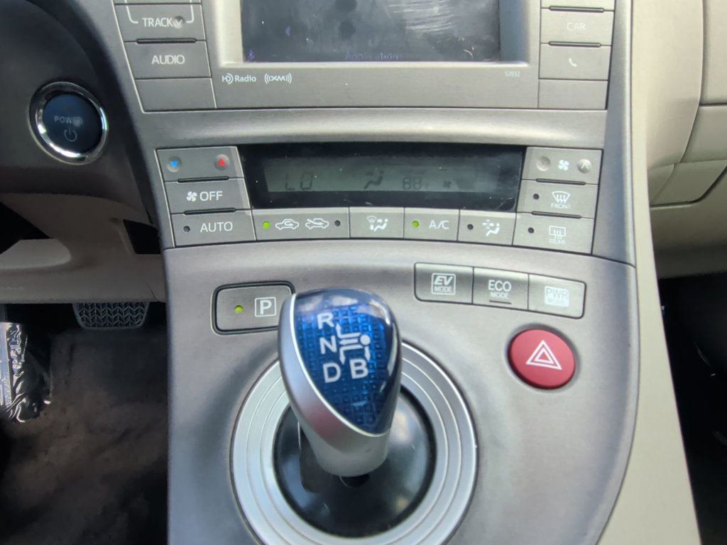 Toyota Prius  photo 19