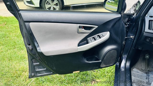2012 Toyota Prius 5dr Hatchback Two - 23047819 - 13