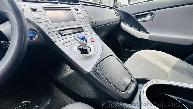 2012 Toyota Prius 5dr Hatchback Two - 23047819 - 16