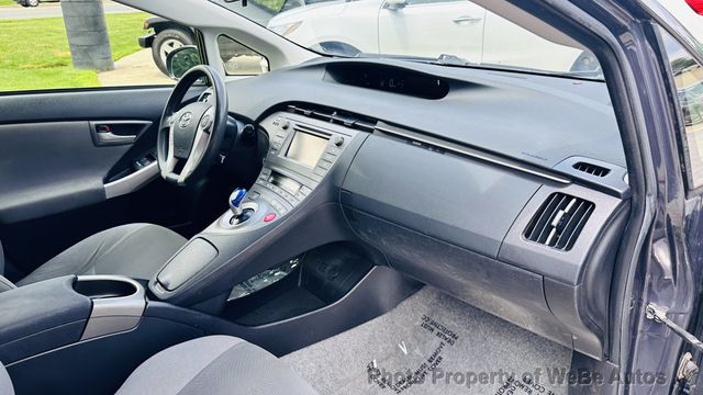 2012 Toyota Prius 5dr Hatchback Two - 23047819 - 17