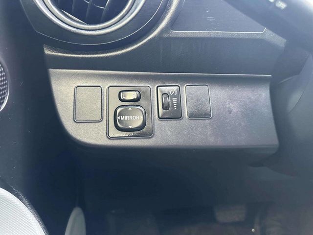 2012 Toyota Prius c 5dr Hatchback Three - 22982284 - 22