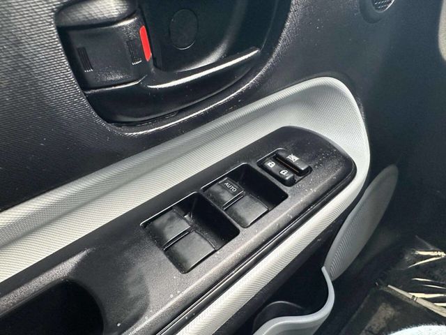 2012 Toyota Prius c 5dr Hatchback Three - 22982284 - 23