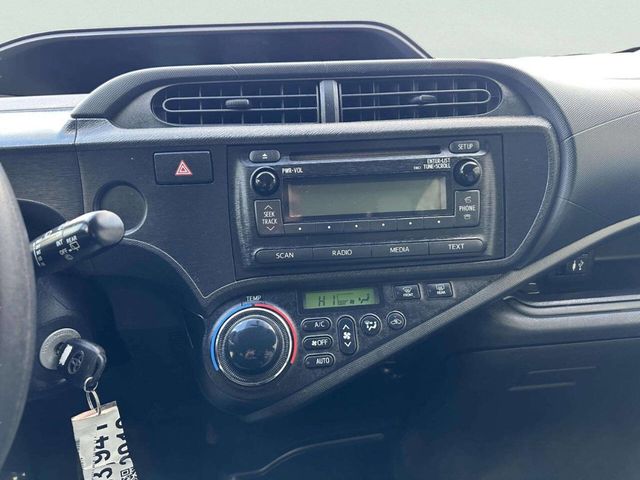 2012 Toyota Prius c 5dr Hatchback Three - 22982284 - 24