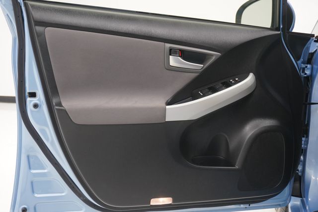 2012 Toyota Prius Plug-In  - 22987059 - 13