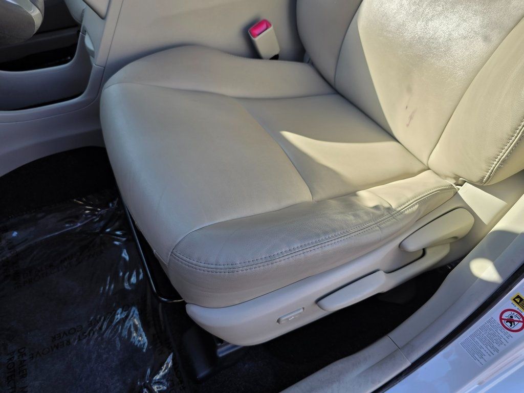 2012 Toyota Prius v  - 22943655 - 16