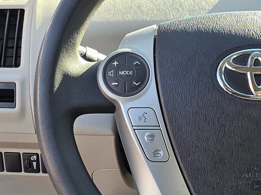 2012 Toyota Prius v  - 22943655 - 23