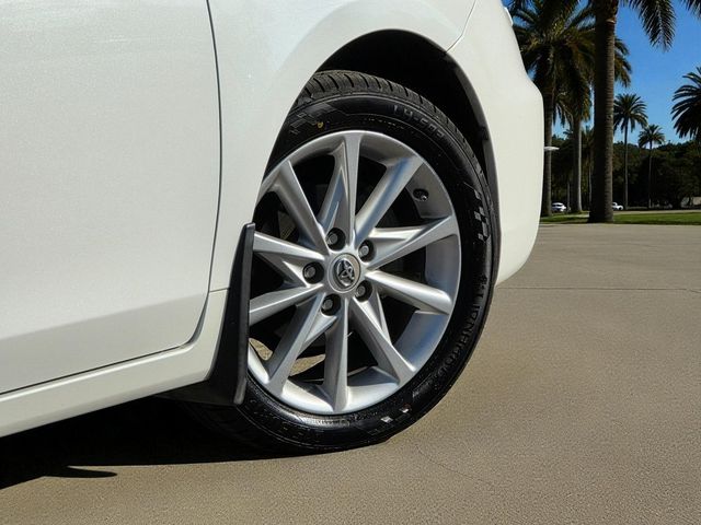 2012 Toyota Prius v  - 22943655 - 7