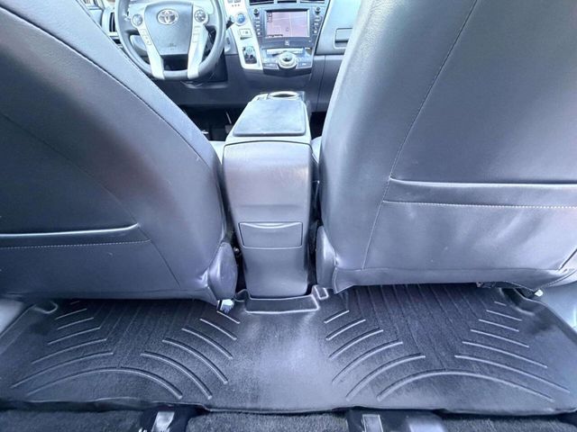 2012 Toyota Prius v 5dr Wagon Five - 23044831 - 29
