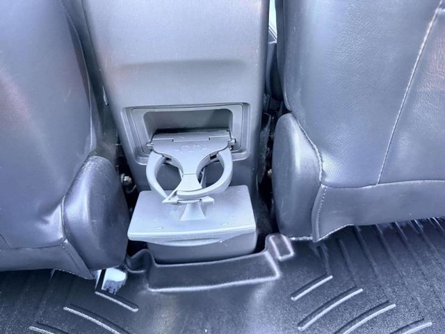 2012 Toyota Prius v 5dr Wagon Five - 23044831 - 30