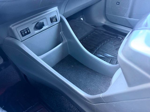 2012 Toyota Prius v 5dr Wagon Five - 23044831 - 44