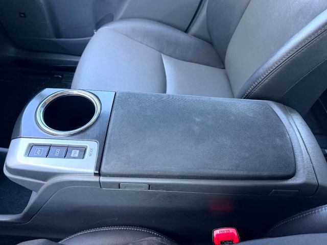 2012 Toyota Prius v 5dr Wagon Five - 23044831 - 46