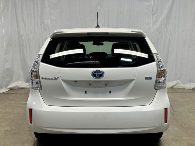 2012 Toyota Prius v 5dr Wagon Three - 23091488 - 9