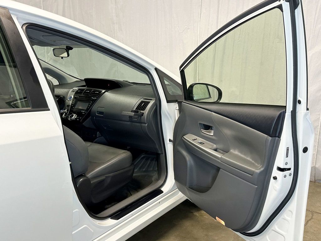 2012 Toyota Prius v 5dr Wagon Three - 23091488 - 15