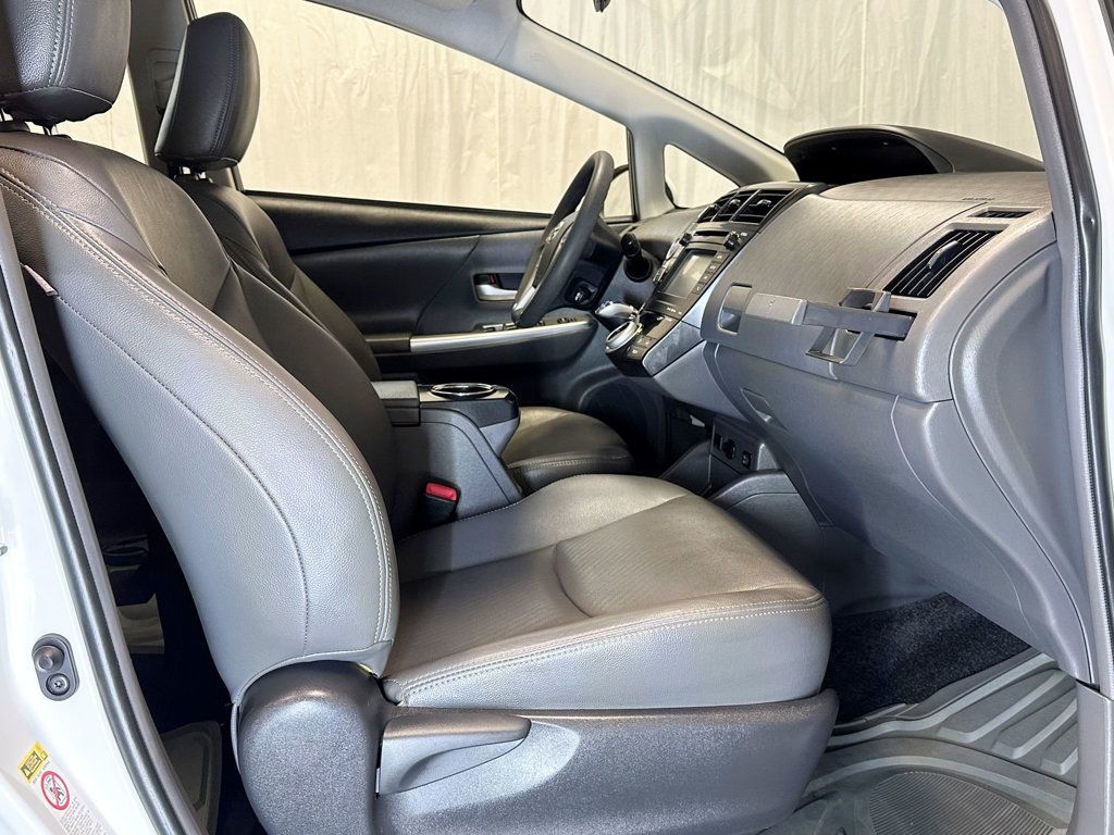 2012 Toyota Prius v 5dr Wagon Three - 23091488 - 17
