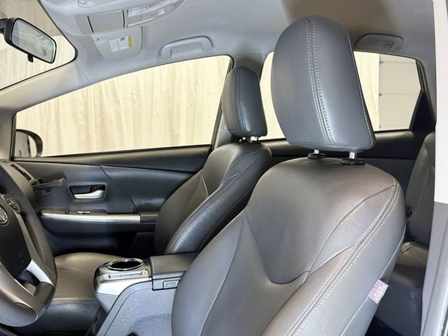 2012 Toyota Prius v 5dr Wagon Three - 23091488 - 18