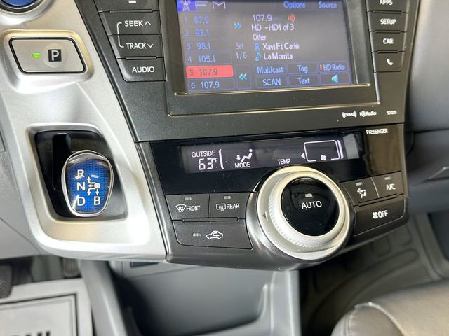 2012 Toyota Prius v 5dr Wagon Three - 23091488 - 26