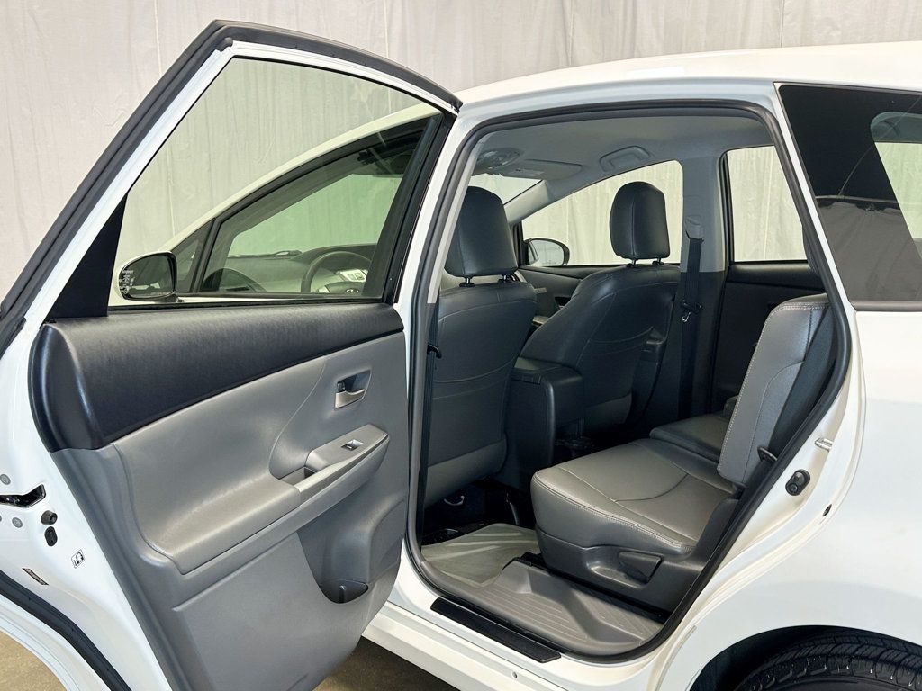 2012 Toyota Prius v 5dr Wagon Three - 23091488 - 30