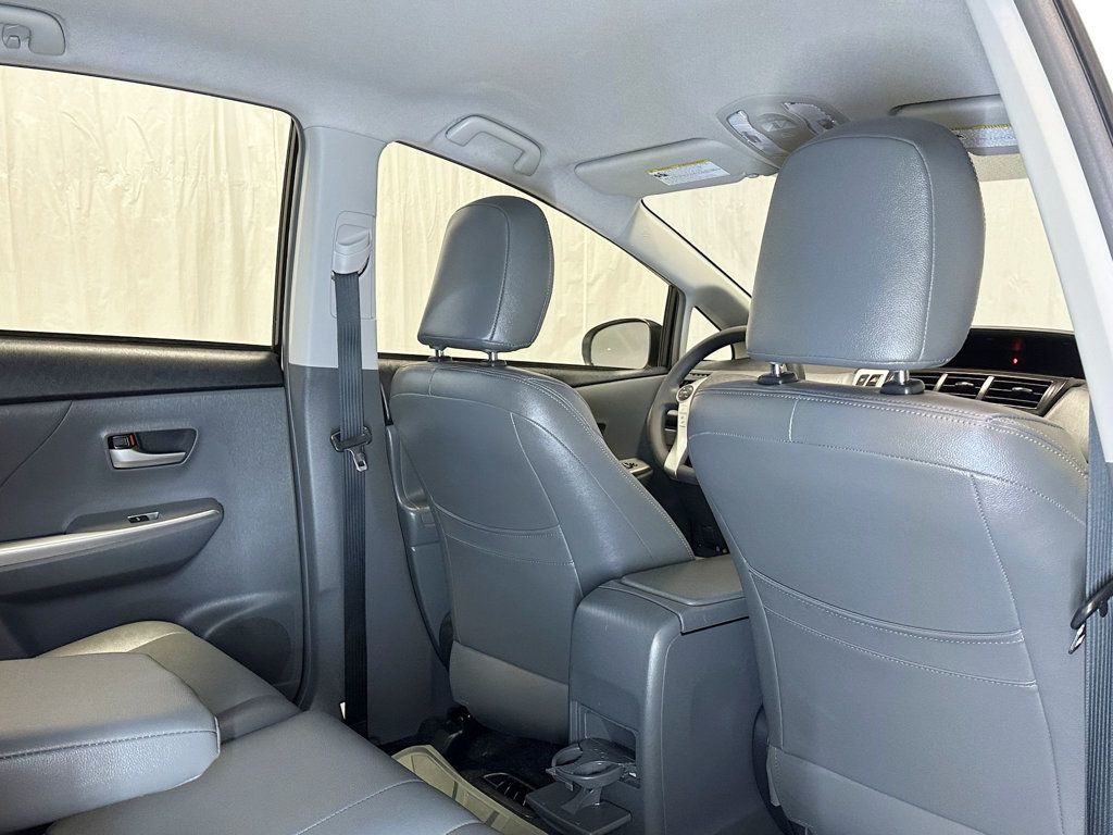 2012 Toyota Prius v 5dr Wagon Three - 23091488 - 31