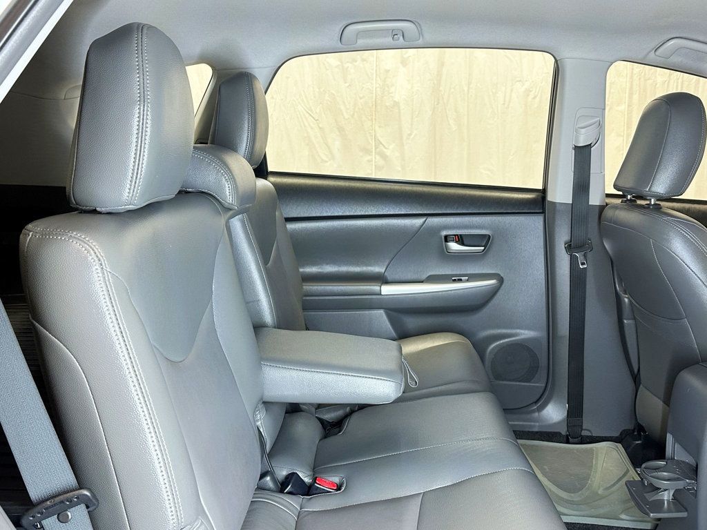 2012 Toyota Prius v 5dr Wagon Three - 23091488 - 33