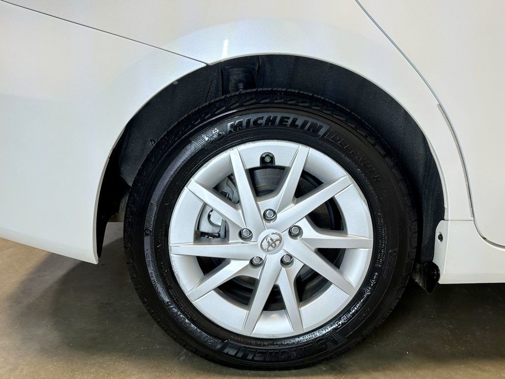 2012 Toyota Prius v 5dr Wagon Three - 23091488 - 38