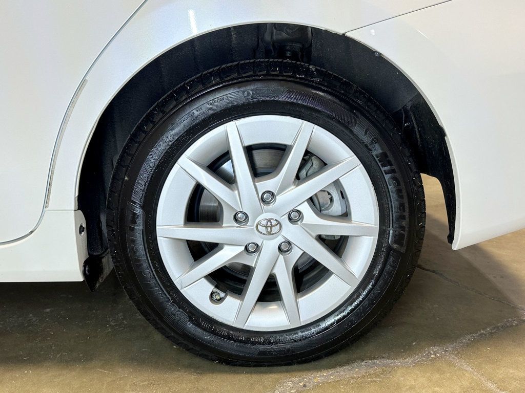 2012 Toyota Prius v 5dr Wagon Three - 23091488 - 39