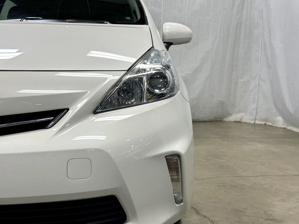 2012 Toyota Prius v 5dr Wagon Three - 23091488 - 6