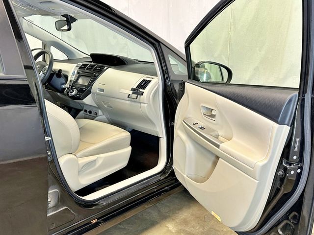 2012 Toyota Prius v 5dr Wagon Two - 23033228 - 13