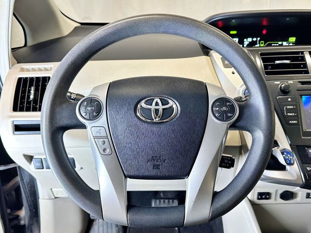 2012 Toyota Prius v 5dr Wagon Two - 23033228 - 18
