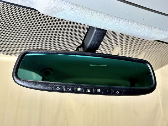 2012 Toyota Prius v 5dr Wagon Two - 23033228 - 24