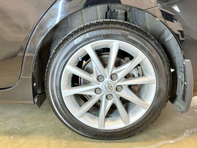 2012 Toyota Prius v 5dr Wagon Two - 23033228 - 34
