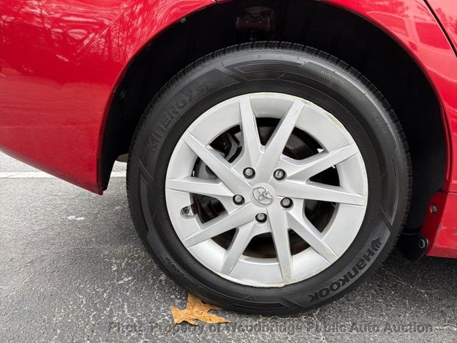 2012 Toyota Prius V V - 22966344 - 13