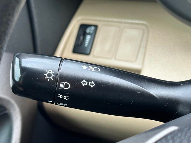 2012 Toyota RAV4 4WD 4dr I4 - 22946463 - 35