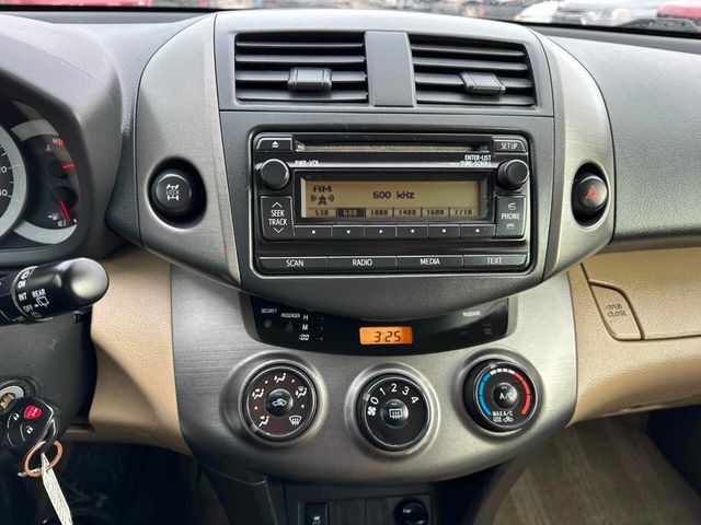 2012 Toyota RAV4 4WD 4dr I4 - 22946463 - 36