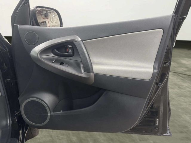 2012 Toyota RAV4 4WD 4dr I4 - 22985765 - 17